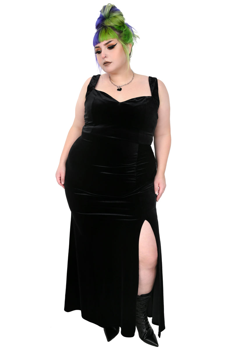 Velvet Sleeveless Mermaid Flare Dress with a side slit and ruched sides to flatter your curves.
