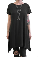 Oversized and long black t shirt tunic with loose sleeves